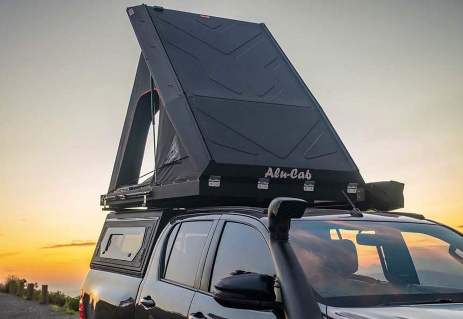 Alu-Cab Rooftent Gen 3-R Black