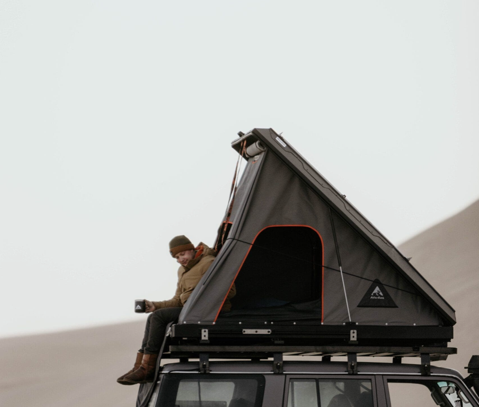 Alu-Cab Rooftent Gen 3-R Black