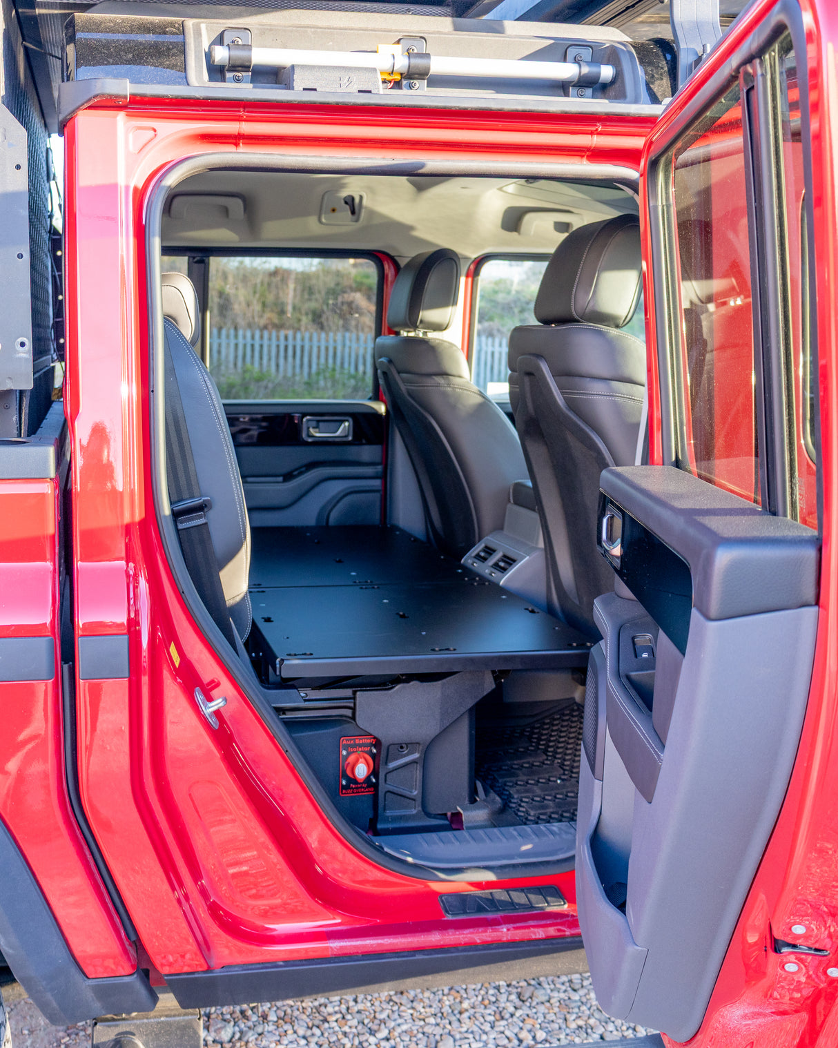 Smart Floor Lite – Quick-Change Rear Seat Floor for INEOS Grenadier (Pre Order, Delivery end of May 2026)
